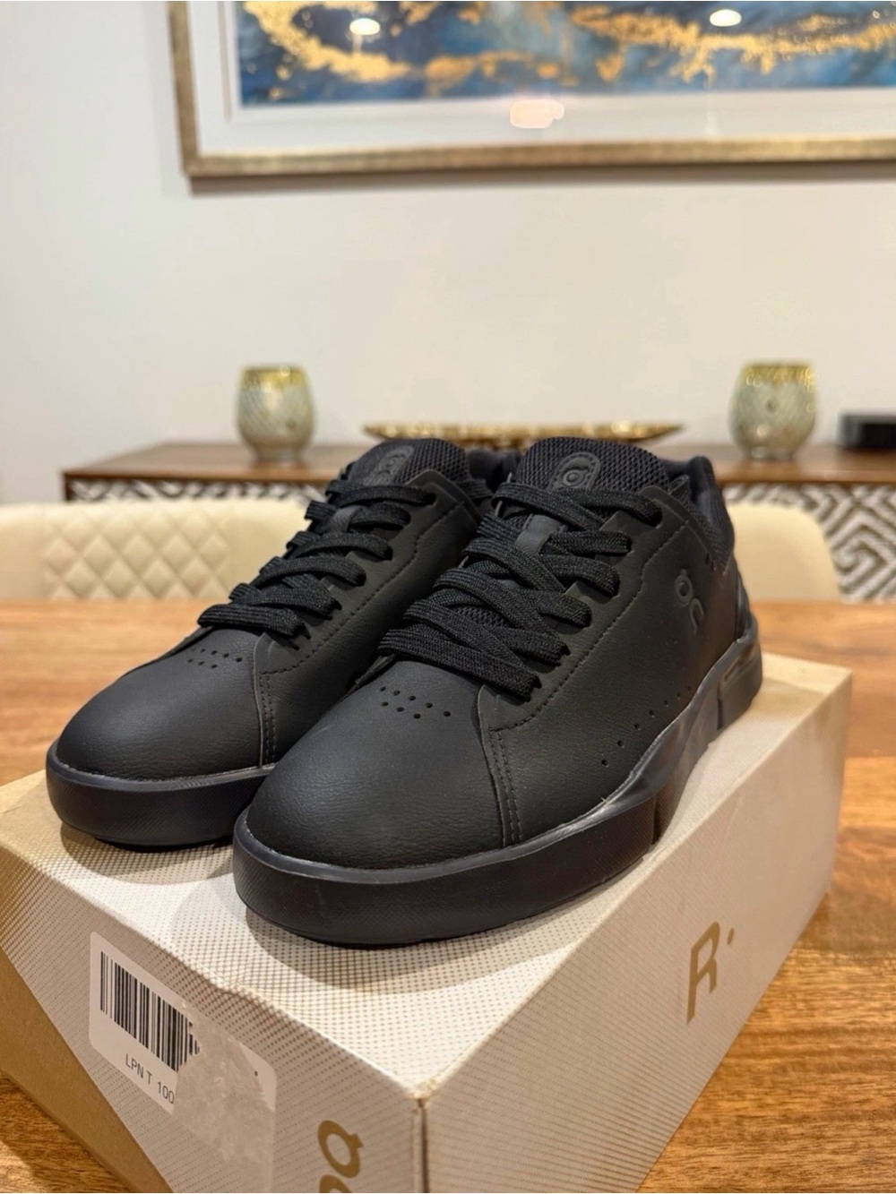 On Cloud The Roger Leather Sneaker Black Size 6.5W/8Y BNIB